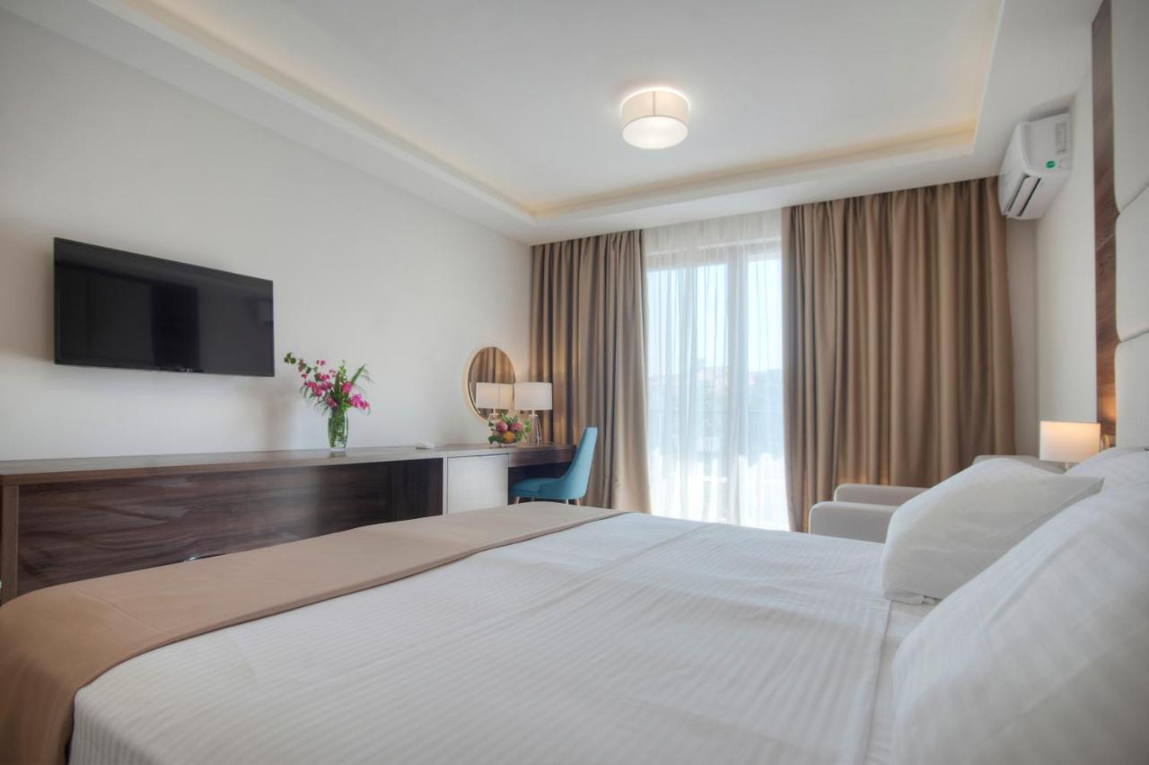 Hotel Twelve By Aycon Budva Extérieur photo