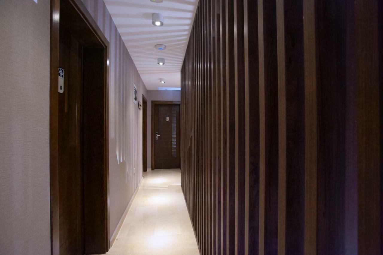 Hotel Twelve By Aycon Budva Extérieur photo