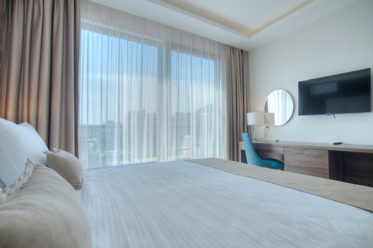 Hotel Twelve By Aycon Budva Extérieur photo
