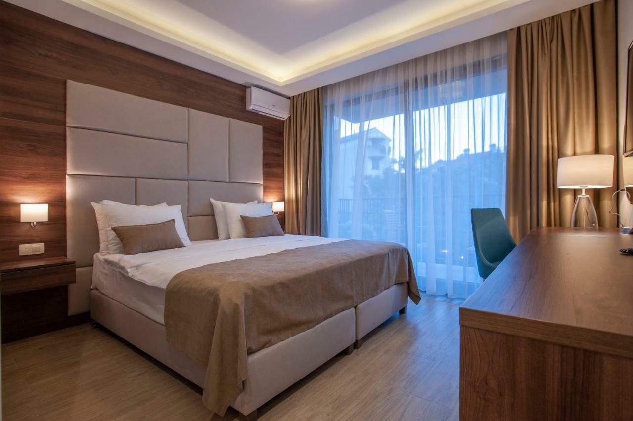 Hotel Twelve By Aycon Budva Extérieur photo